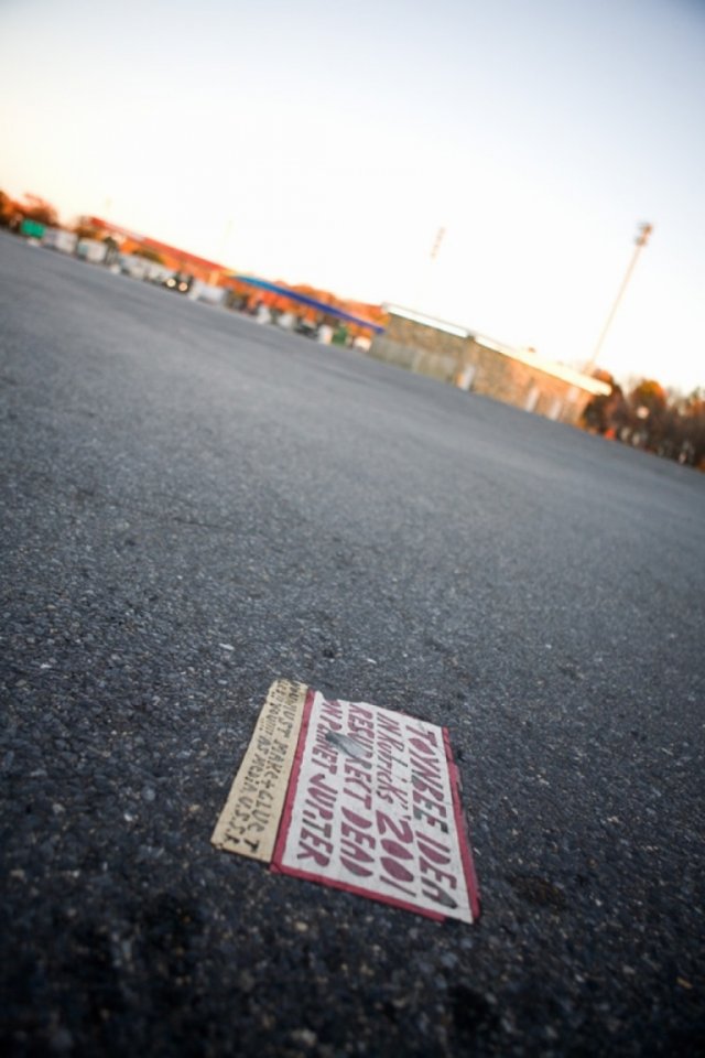 Resurrect Dead: The Mystery Of The Toynbee Tiles